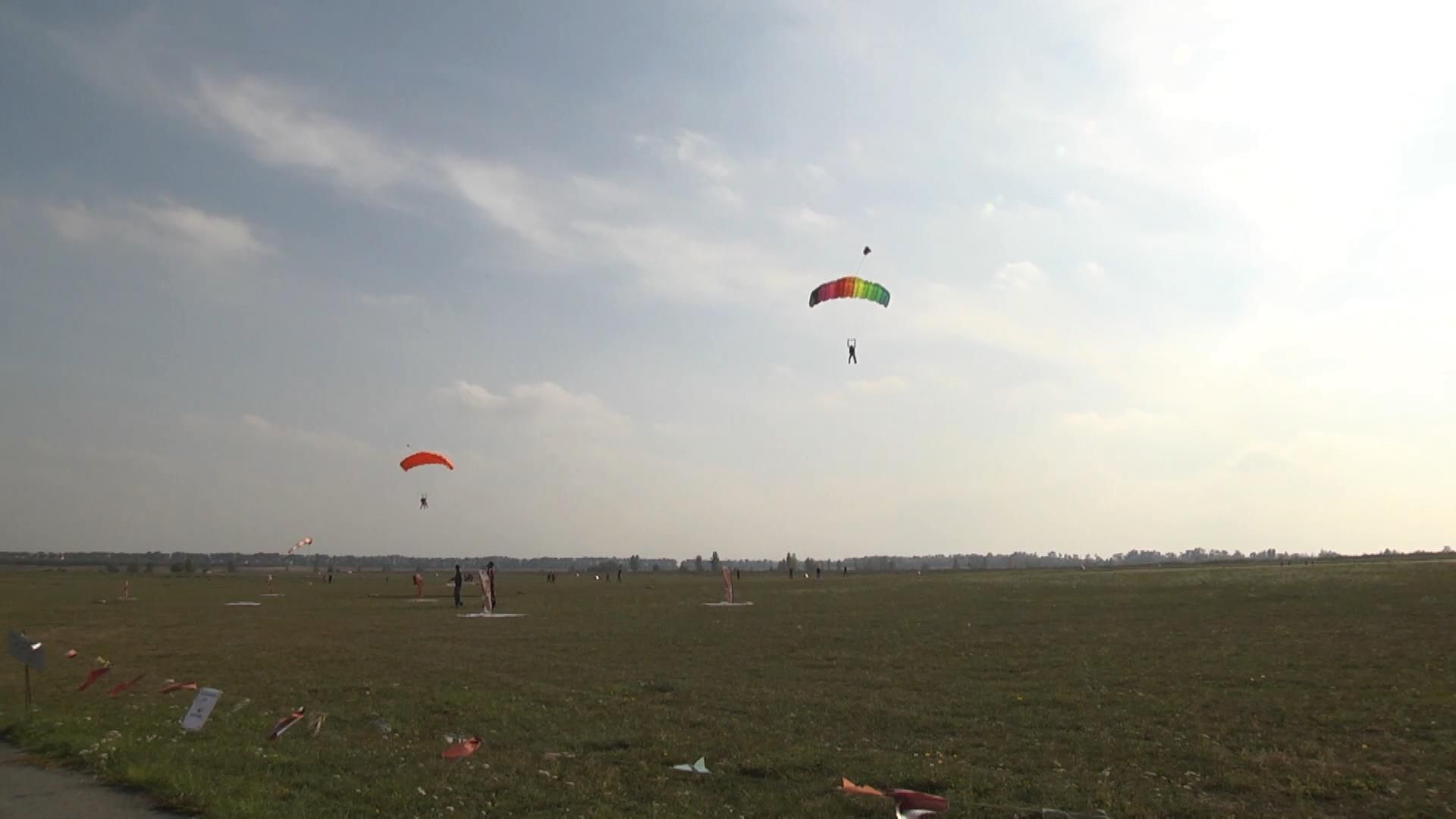 Скандал: аеропорт дискримінував дівчат з інвалідністю Скандал: аеропорт дискримінував дівчат з інвалідністю