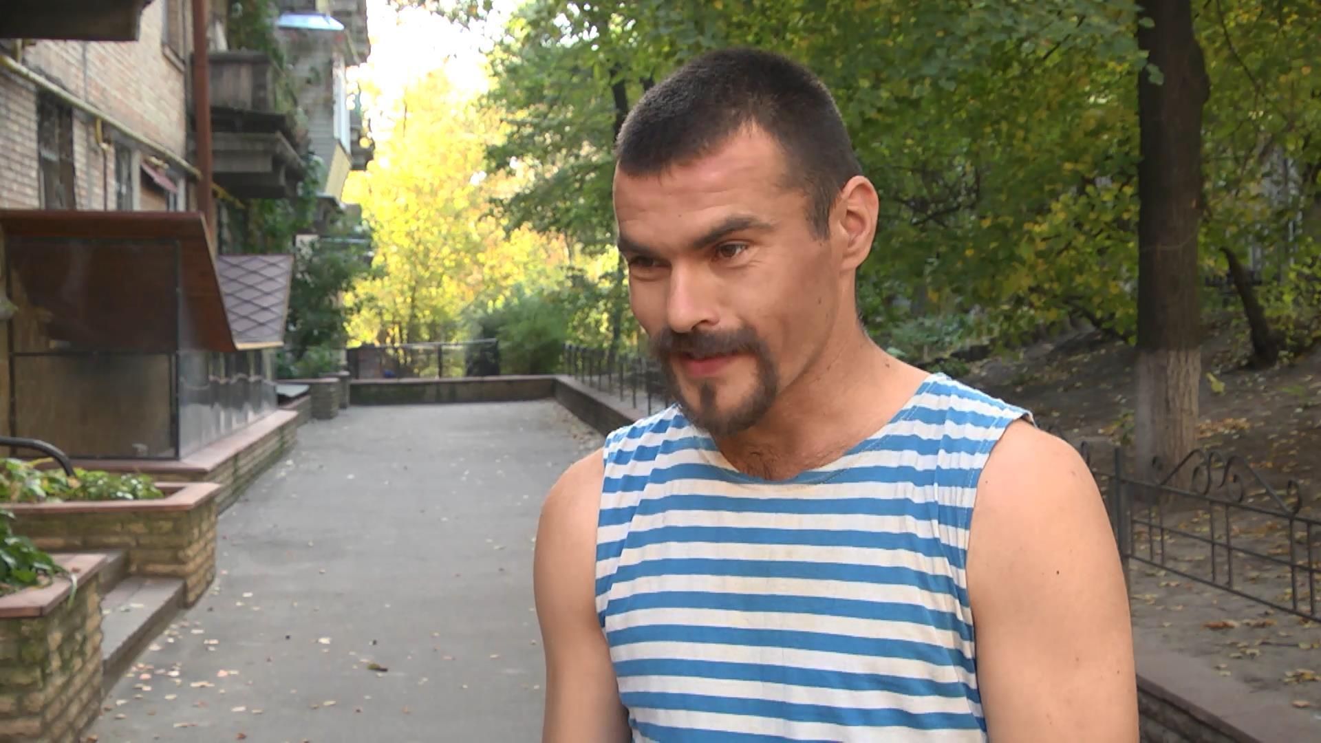 Безстрашний водій з Савур-могили знявся для фотопроекту невизнаних героїв Безстрашний водій з Савур-могили знявся для фотопроекту невизнаних героїв