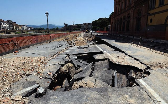 Бороться с ямами теперь можно через онлайн-приложение Бороться с ямами теперь можно через онлайн-приложение