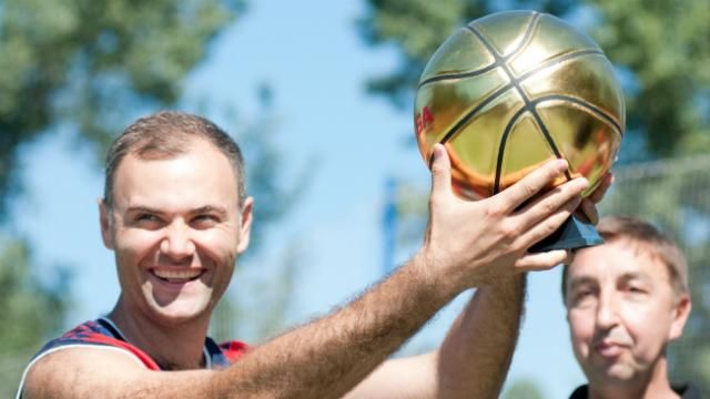 Скандальний екс-міністр Колобов отримав в Іспанії дозвіл на проживання Скандальний екс-міністр Колобов отримав в Іспанії дозвіл на проживання