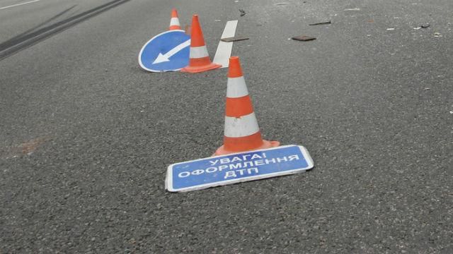 BMW на швидкості влетів у маршрутку – дуже багато постраждалих BMW на швидкості влетів у маршрутку – дуже багато постраждалих