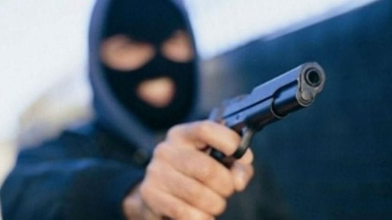 В Киеве напали на спецназовца – отобрали оружие и амуницию, – СМИ В Киеве напали на спецназовца – отобрали оружие и амуницию, – СМИ