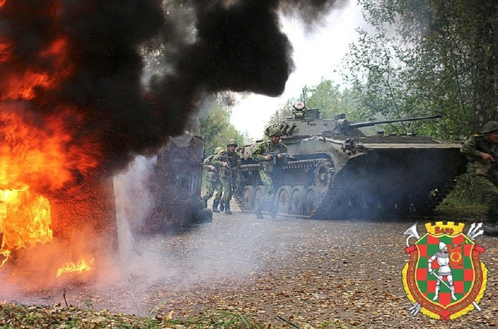 Лукашенко страхуется от появления "зеленых человечков"