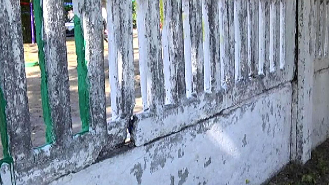 Бетонний паркан обвалився на дитину в садку
