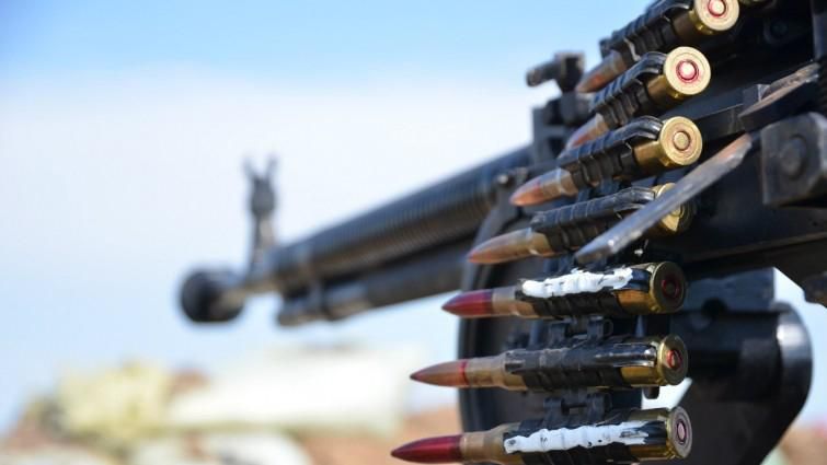 Неспокійна ніч в АТО: ворог не думає дотримуватися "режиму тиші" Неспокійна ніч в АТО: ворог не думає дотримуватися "режиму тиші"