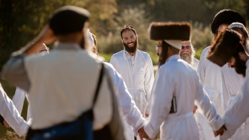 Молитви, танці, співи і голі купання: як євреї в Умані 5777-й рік зустрічають (18+)