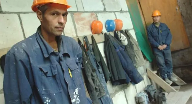 В Росії працює близько 4 мільйонів українців В Росії працює близько 4 мільйонів українців