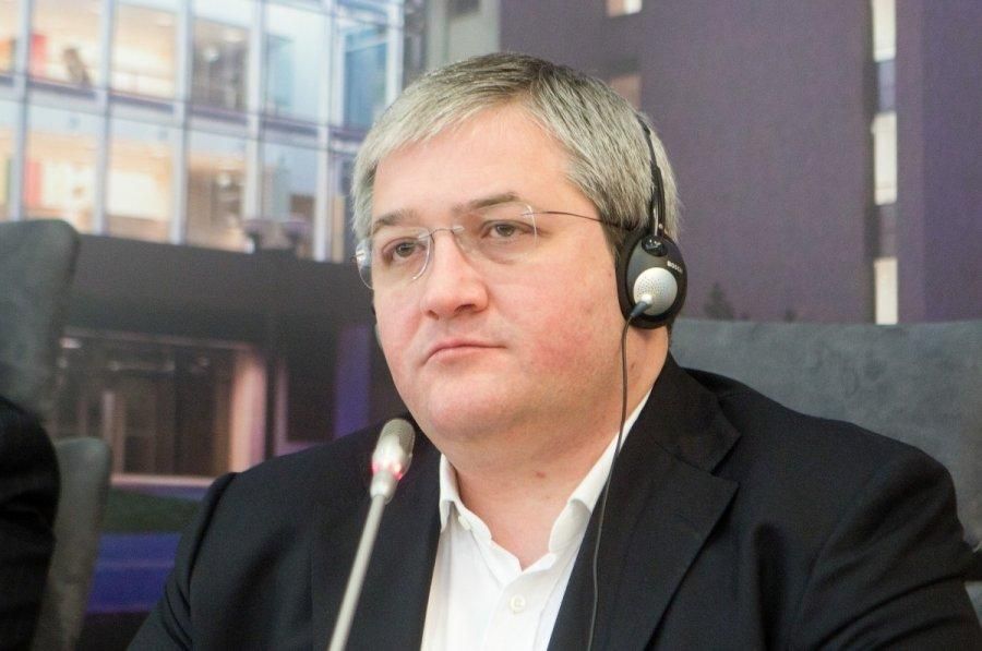 У Тбілісі підірвали машину опозиційного депутата У Тбілісі підірвали машину опозиційного депутата