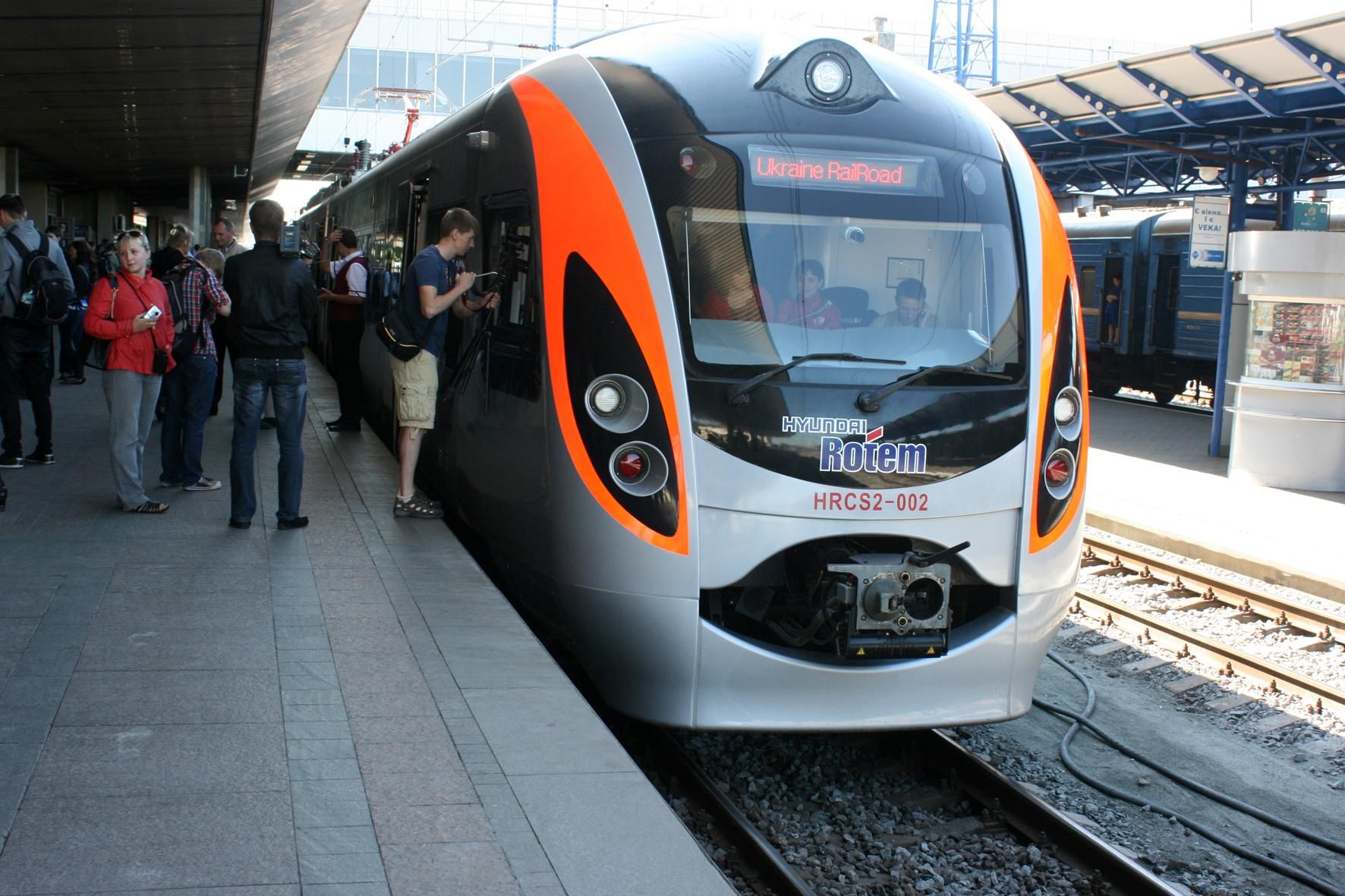Из Киева в Карпаты будут курсировать три дополнительных поезда
