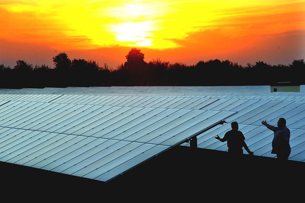 В Чернобыльской зоне строят новые электростанции В Чернобыльской зоне строят новые электростанции