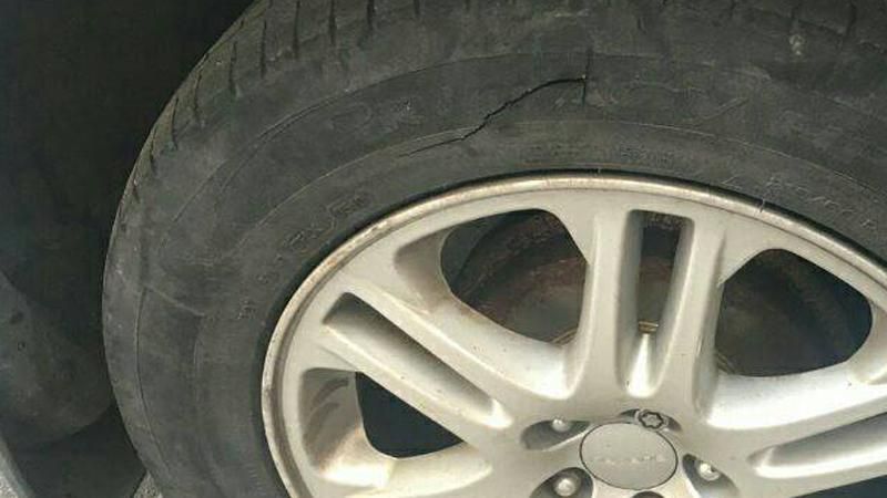 Водитель Bentley изувечил много автомобилей в Киеве: появились фото, видео Водитель Bentley изувечил много автомобилей в Киеве: появились фото, видео