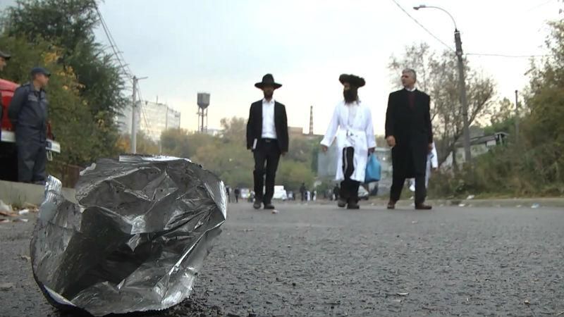 После громких празднований хасиды оставили горы мусора и разбитую канализацию После громких празднований хасиды оставили горы мусора и разбитую канализацию