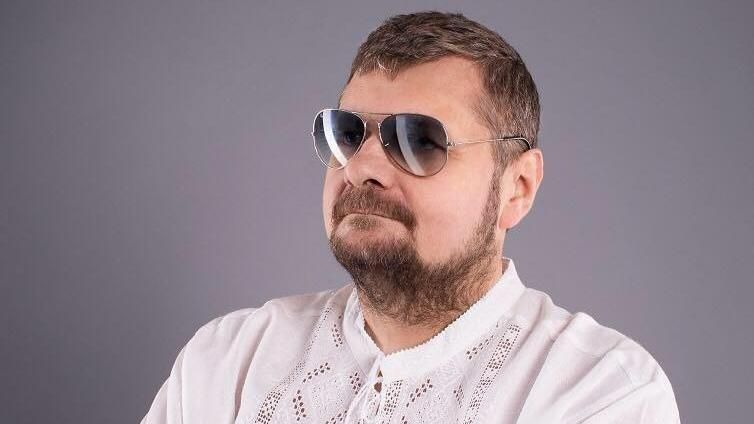 Епатажний Мосійчук під час засідань Ради полетів у Дубай Епатажний Мосійчук під час засідань Ради полетів у Дубай