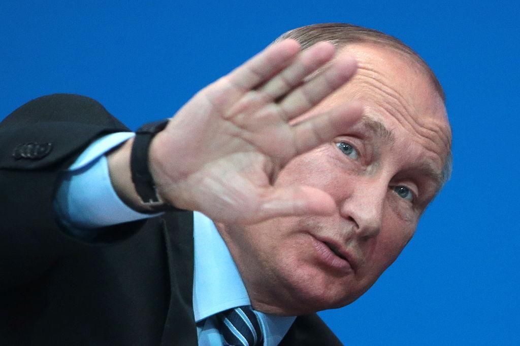 Не пора ли отплатить Путину его же монетой? – NYT