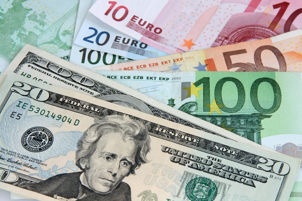 Курс валют на 7 октября: евро дешевеет