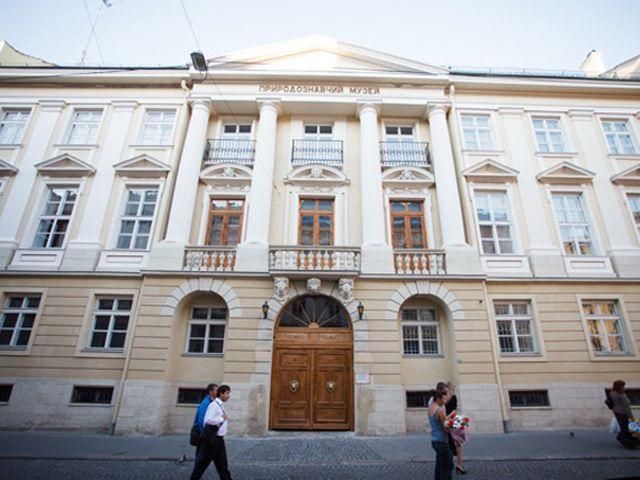 У Львові музей досі працює на УРСР У Львові музей досі працює на УРСР