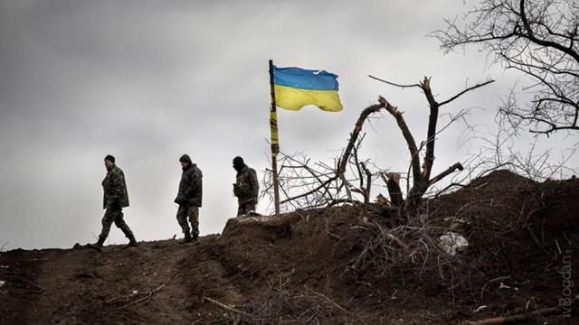 Трое украинских защитников получили ранения на фронте - 7 октября 2016 - Телеканал новин 24 Трое украинских защитников получили ранения на фронте - 7 октября 2016 - Телеканал новин 24