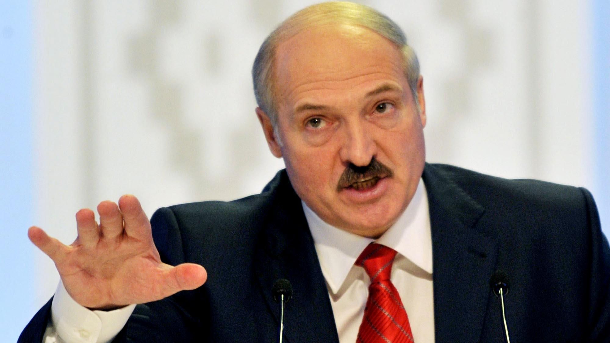 В Україну на танках не поїдемо, – Лукашенко