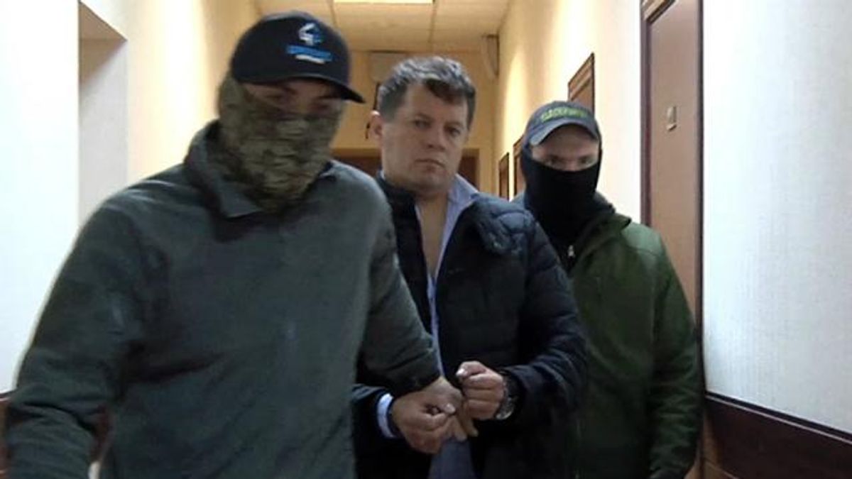 Адвокат Сущенко рассказал, о чем успел с ним поговорить Адвокат Сущенко рассказал, о чем успел с ним поговорить