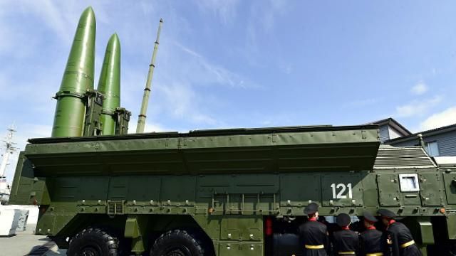 Росія маскує навчаннями перекидання "Іскандерів" до кордонів з ЄС, – естонські ЗМІ Росія маскує навчаннями перекидання "Іскандерів" до кордонів з ЄС, – естонські ЗМІ