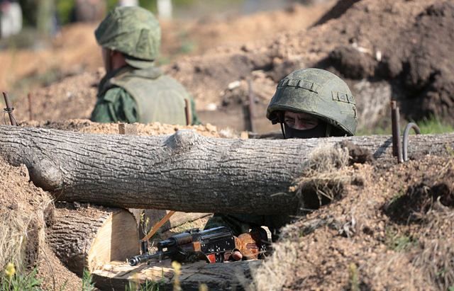 Четверо бійців АТО отримали поранення, двоє – контузії на Донбасі Четверо бійців АТО отримали поранення, двоє – контузії на Донбасі