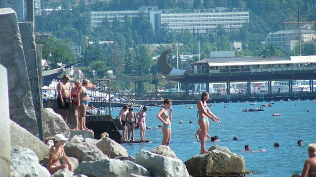 Як сильно статистика Кремля щодо туристичного сезону в Криму відрізняється від реальності