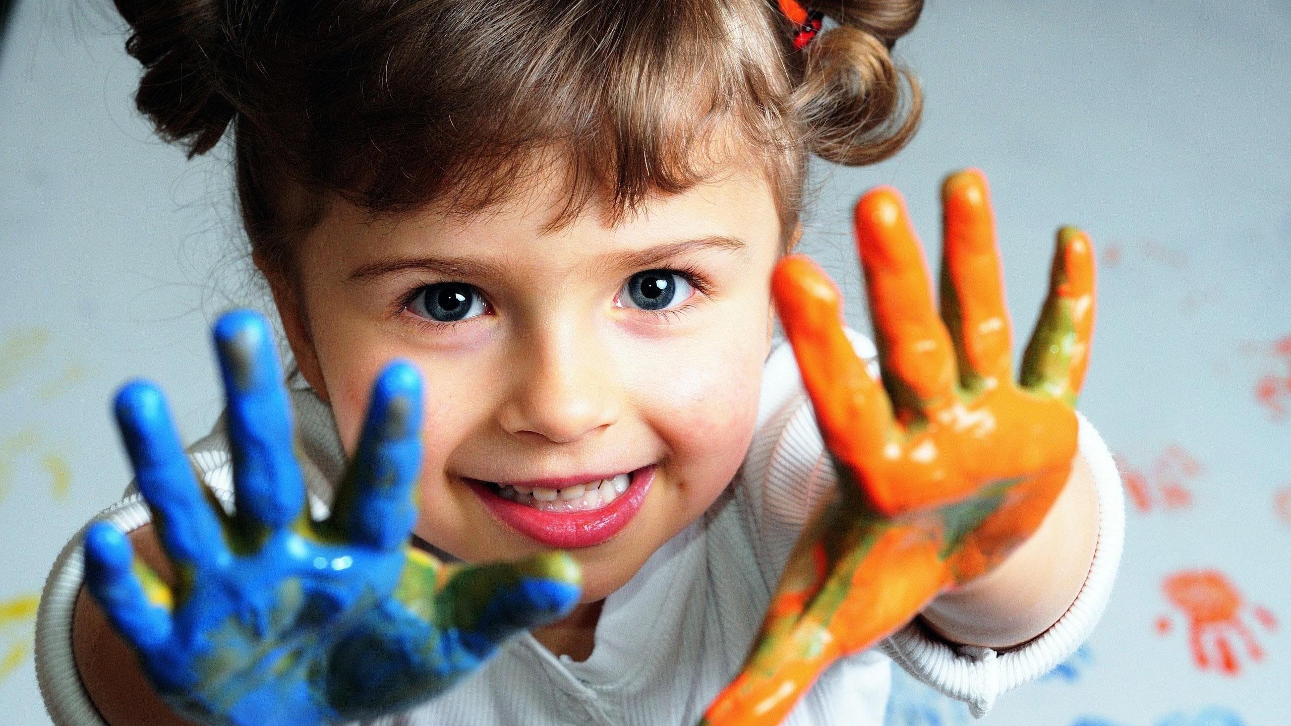 Як зігрівають українських бійців діти-волонтери Як зігрівають українських бійців діти-волонтери