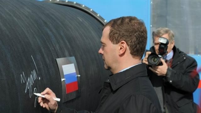 У Медведева и дальше советуют крымчанам "держаться": стабильное водоснабжение будет не скоро