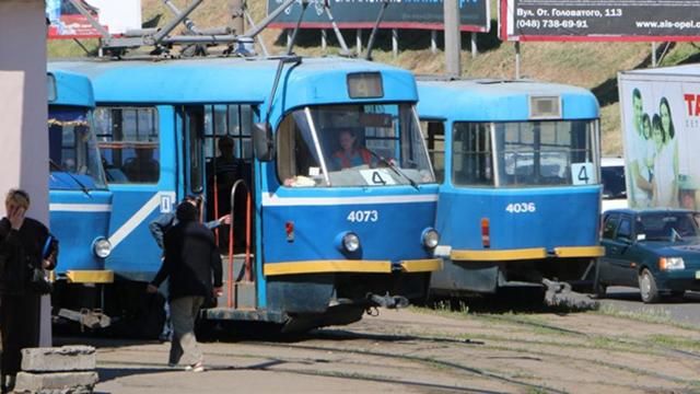 Маленька дитина потрапила під трамвай в Одесі 