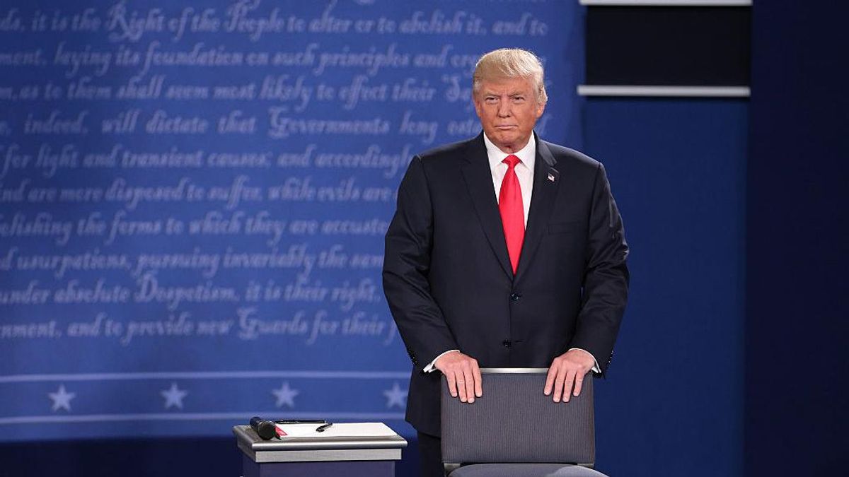 Посмотрите на Билла Клинтона, у меня только слова, а у него действия, – Трампа о секс-скандале Посмотрите на Билла Клинтона, у меня только слова, а у него действия, – Трампа о секс-скандале