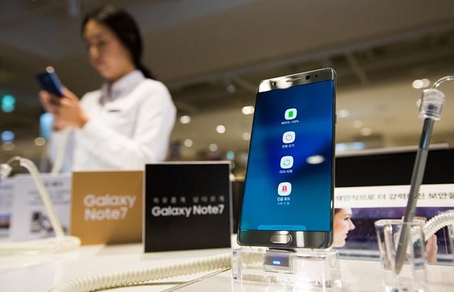 Samsung приостановила выпуск "взрывных" Galaxy Note 7