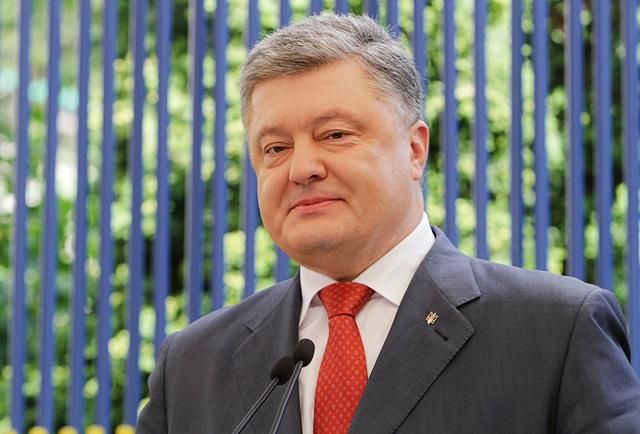 Студента, поспорившего с Порошенко, не отчислили из вуза