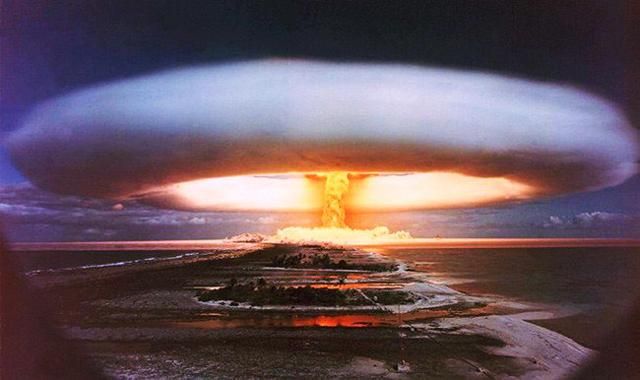 Найпотужніші ядерні вибухи в історії об’єднали в одне відео