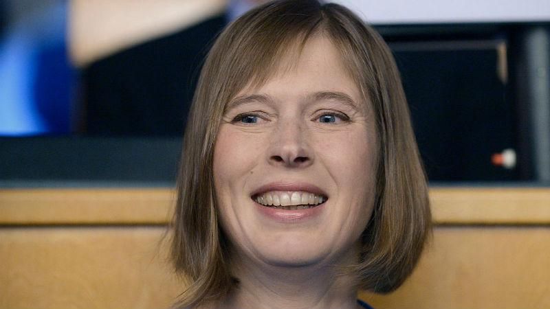 Перша жінка-президент офіційно вступила на посаду в Естонії Перша жінка-президент офіційно вступила на посаду в Естонії