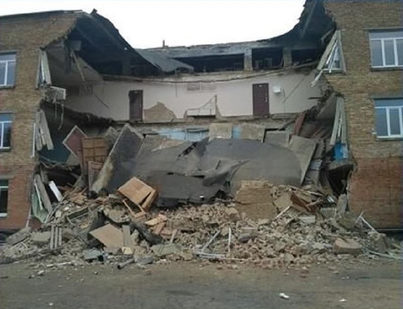 Во время обвала школы в Василькове никто не пострадал, – Гройсман Во время обвала школы в Василькове никто не пострадал, – Гройсман