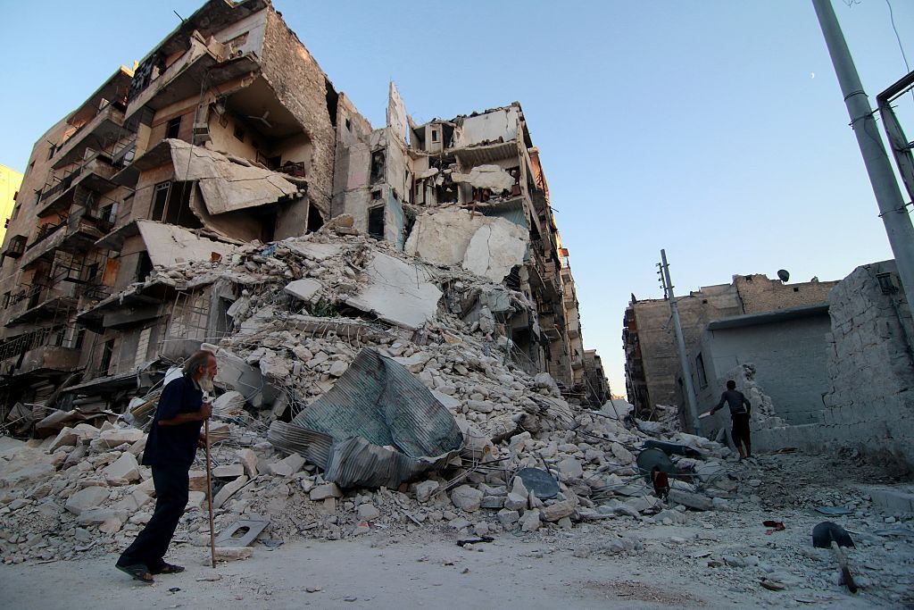 Россия снова принялась бомбить Алеппо