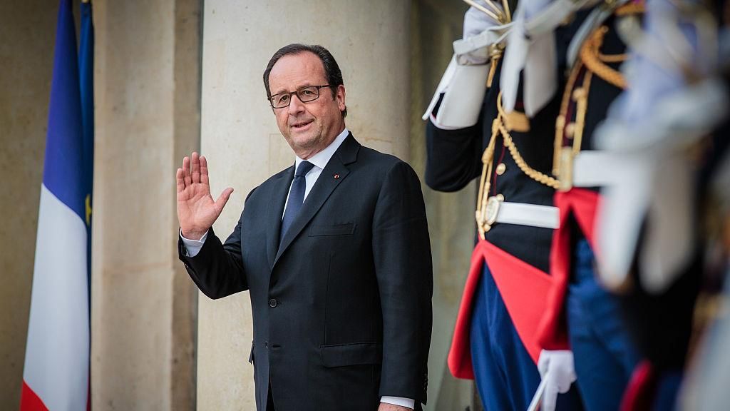 Олланд виступив за вибори на Донбасі навіть без контролю з боку України Олланд виступив за вибори на Донбасі навіть без контролю з боку України