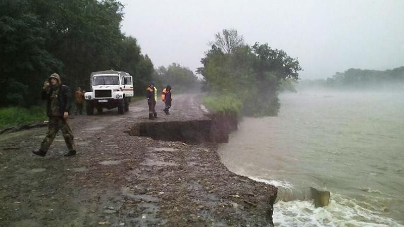 Возле Ялты затонул плавучий кран, есть погибшие и пропавшие без вести Возле Ялты затонул плавучий кран, есть погибшие и пропавшие без вести