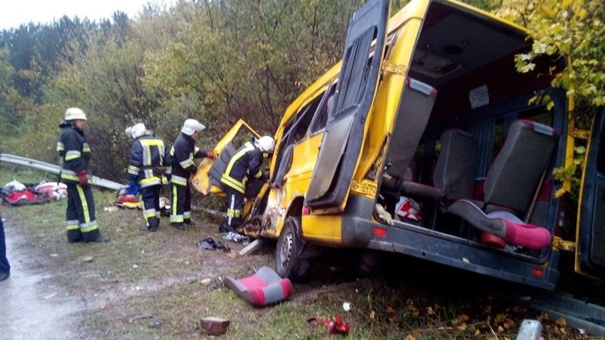 Страшна аварія на Хмельниччині: багато загиблих і поранених Страшна аварія на Хмельниччині: багато загиблих і поранених