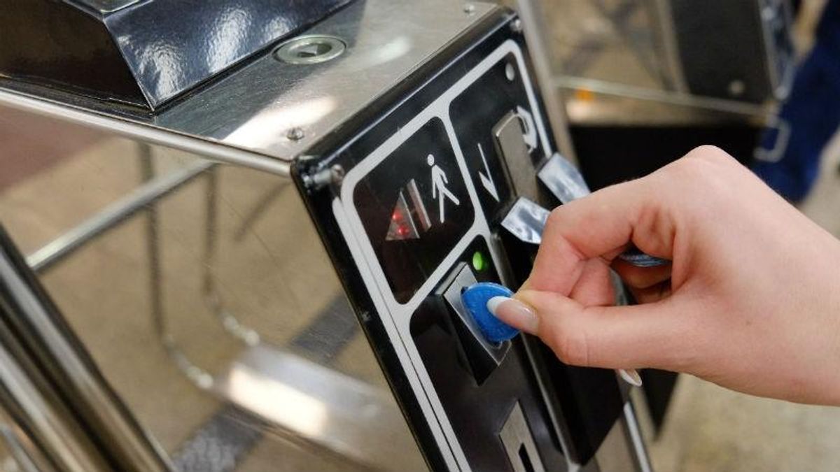 Київський метрополітен повністю відмовиться від жетонів Київський метрополітен повністю відмовиться від жетонів