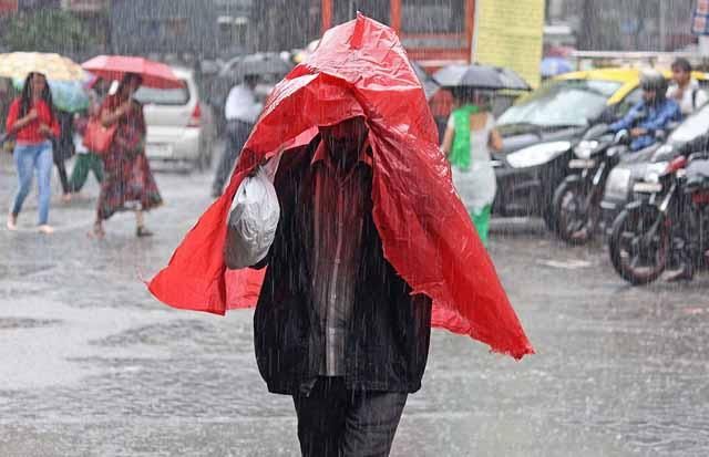 Штормове попередження оголосили у Києві Штормове попередження оголосили у Києві