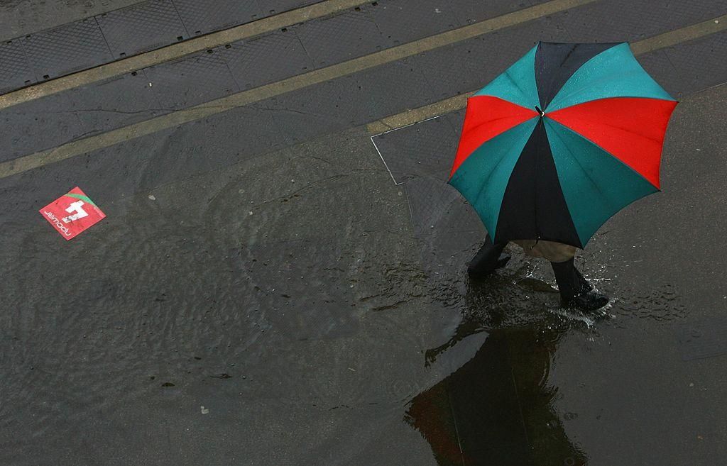 Циклон не отступает: синоптики предупредили о сильных дождях и шторме Циклон не отступает: синоптики предупредили о сильных дождях и шторме
