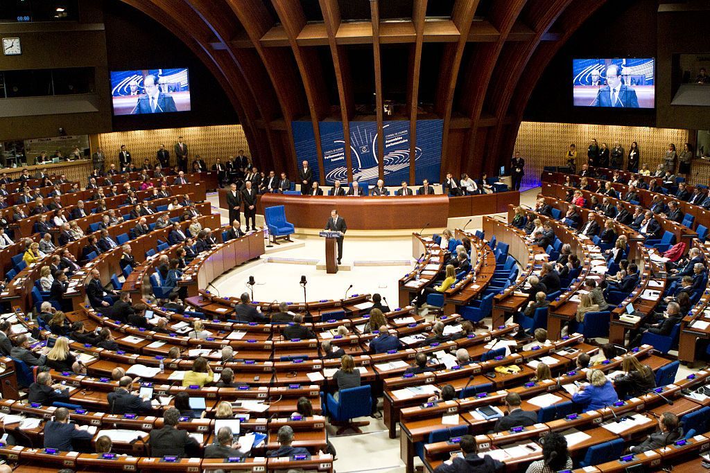 ПАРЄ прийняла дві резолюції по Україні ПАРЄ прийняла дві резолюції по Україні