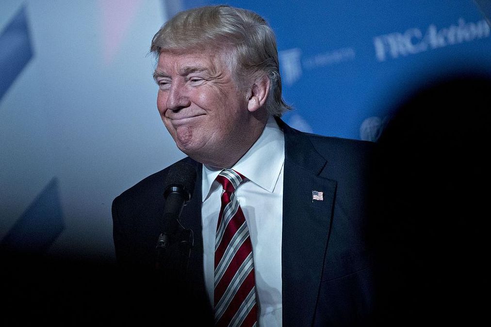 Россияне симпатизируют Трампу, а Клинтон недолюбливают Россияне симпатизируют Трампу, а Клинтон недолюбливают