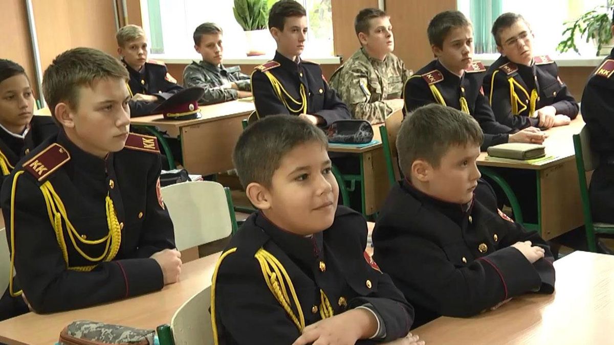 Як войовнича малеча прийняла присягу кадетів у Києві Як войовнича малеча прийняла присягу кадетів у Києві