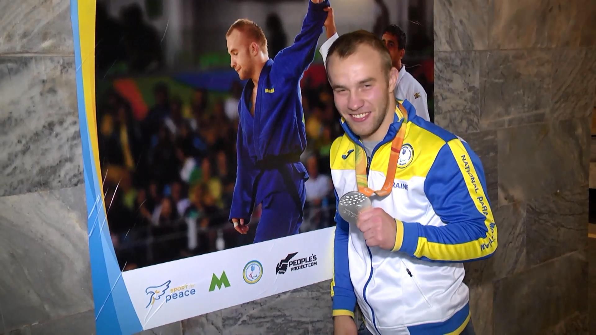 Исторические снимки триумфа Паралимпийской сборной появились в необычном месте Исторические снимки триумфа Паралимпийской сборной появились в необычном месте