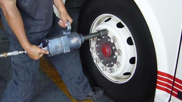 Водіям нагадали "перевзути" машини Водіям нагадали "перевзути" машини