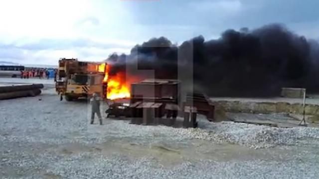На строительстве Керченского моста произошел пожар На строительстве Керченского моста произошел пожар