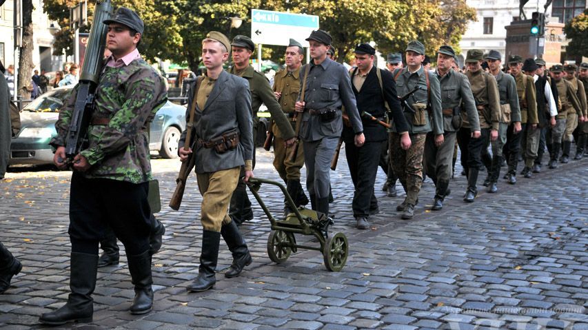"От рыцаря к воину АТО": во Львове состоялся Марш Славы "От рыцаря к воину АТО": во Львове состоялся Марш Славы