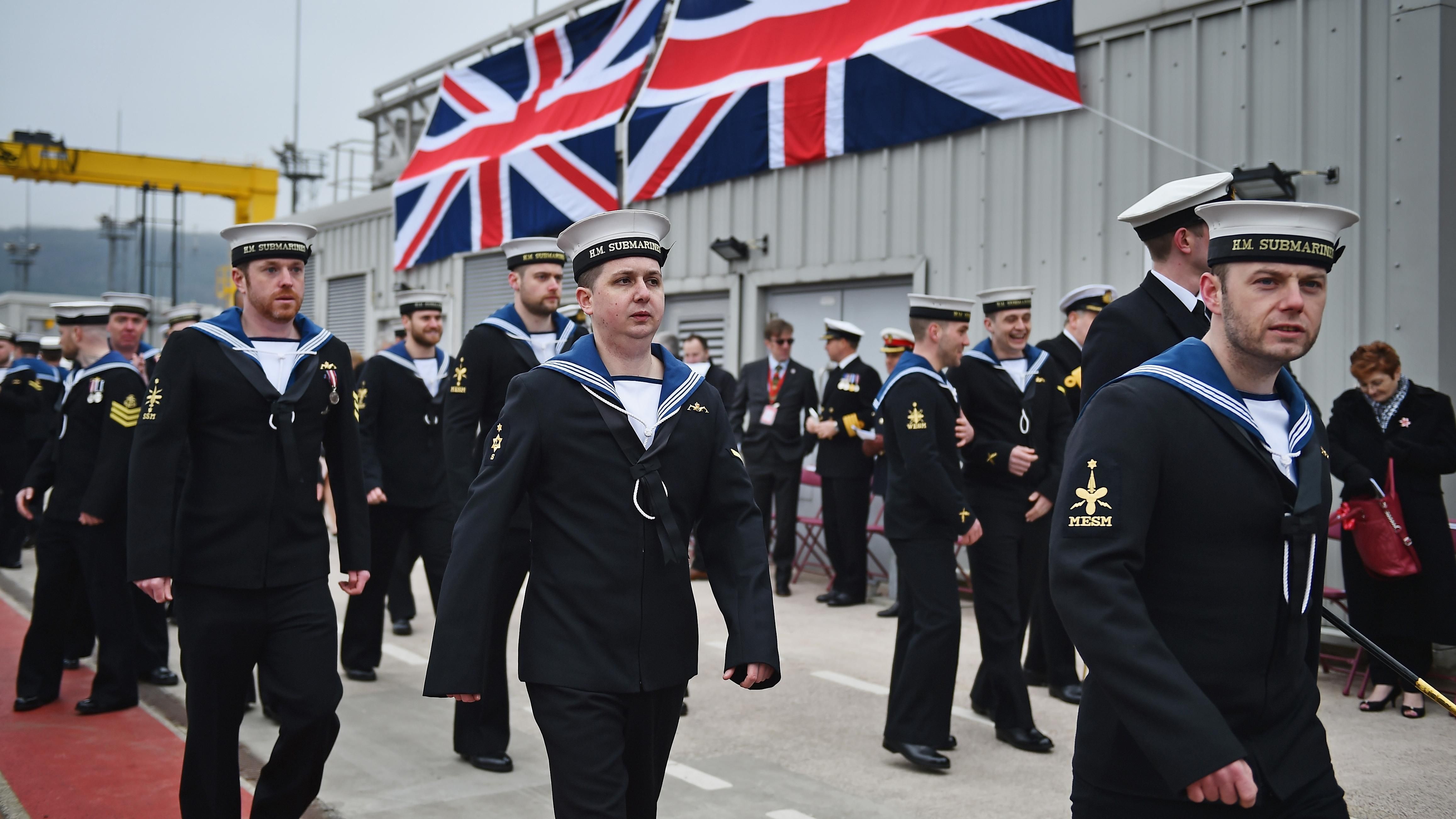 Британський флот перебуває у стані бойової готовності через російські кораблі